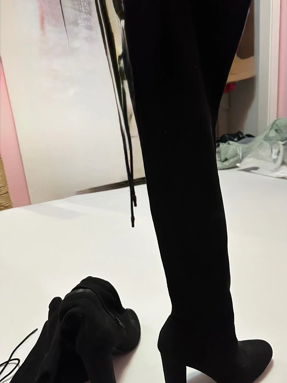 N/A stylish black